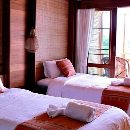 River Bank Resort Mae Sariang Exteriör bild