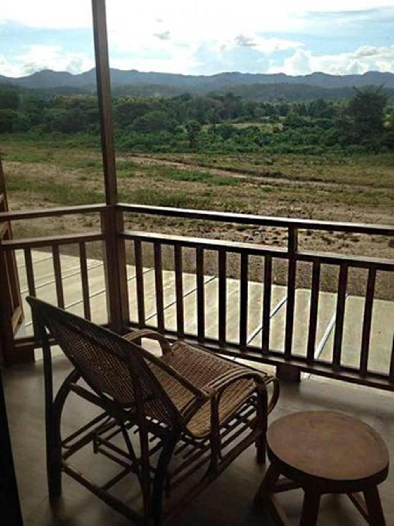River Bank Resort Mae Sariang Exteriör bild